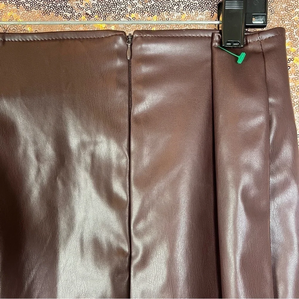 Brown Faux Leather Skirt w/ Lace Trim – Size 2X NWT